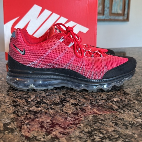 Nike Red and Black Air Max Sneakers EUC 10.5 - Picture 7 of 14